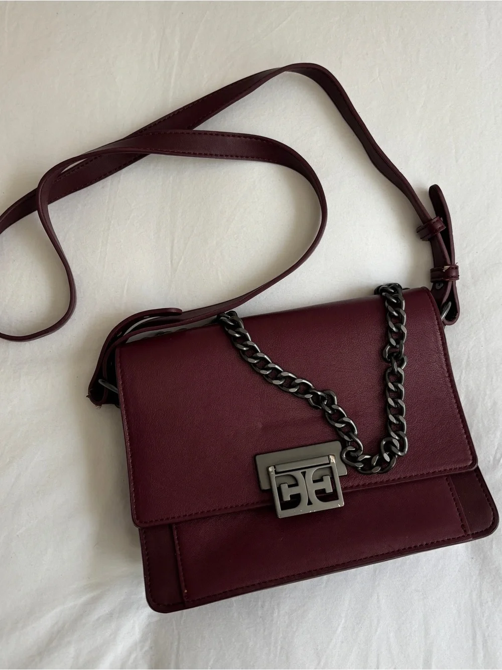 Sam Edelman compact burgundy